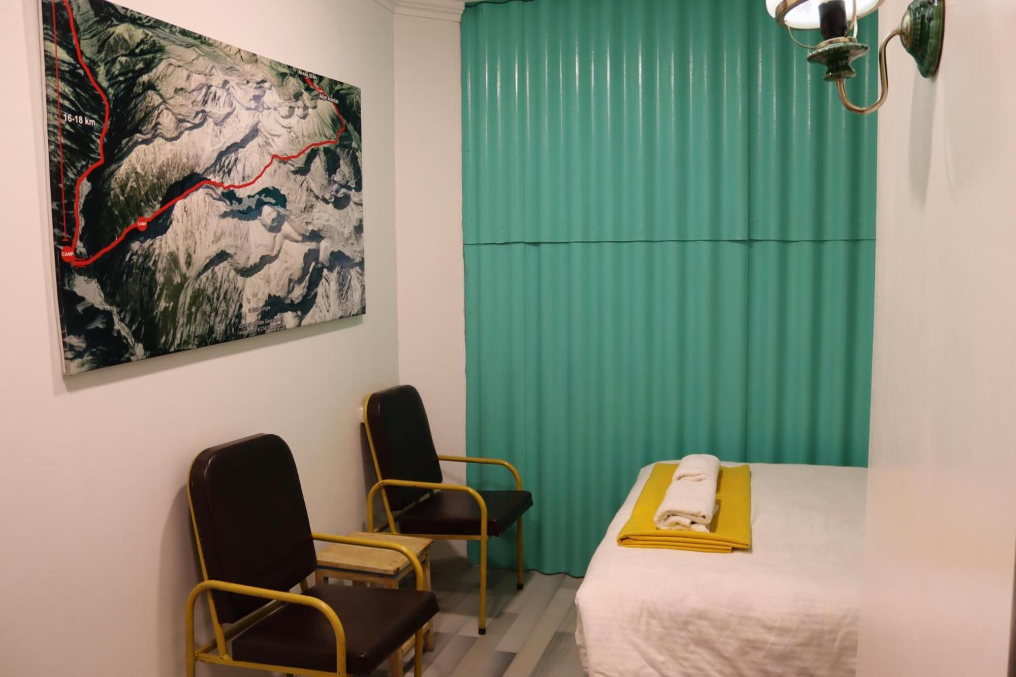 Duet Hostel & Hotel Karakol Phòng bức ảnh